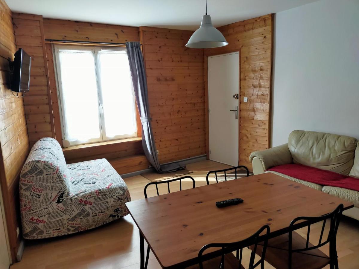 Agreable Appartement De 48 M² En Rdc La Bourboule Kültér fotó